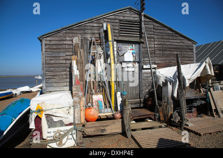 Angeln-Hütte und Ausrüstung, Felixstowe Fähre, Suffolk, England, Stockfoto