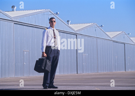 Pilot auf Asphalt Porträt Stockfoto