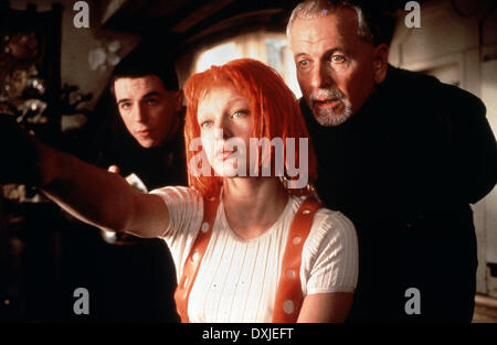 DAS FÜNFTE ELEMENT (FR / U.S. 1997) MILLA JOVOVICH, IAN HOLM Stockfoto