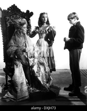 GROßE ERWARTUNGEN (BR1946) L-R, MARTITA HUNT, JEAN SIMMONS, Stockfoto