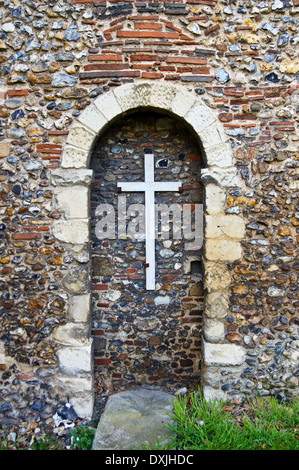 Norman Sakristei Tür außen St.-Martins Kirche, Chipping Ongar, Essex, England Stockfoto