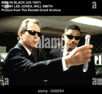 MÄNNER IN SCHWARZ Stockfoto