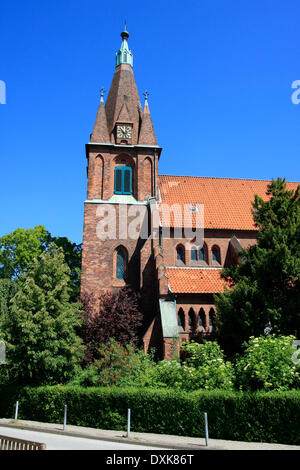 Die alte evangelische Kirche St. Nikolai Finkenwerder-Hamburg auf der Landscheideweg. Foto: Klaus Nowottnick Datum: 23. Mai 2009 Stockfoto