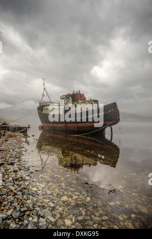 Verlassene Schiff - Loch Linnhe Corpach Schottland Stockfoto