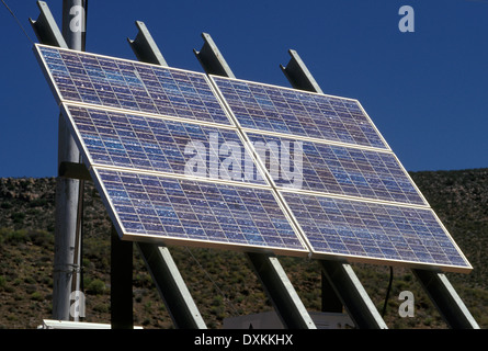 Solar-Panel Befugnisse Remotegerät in Bergen Stockfoto