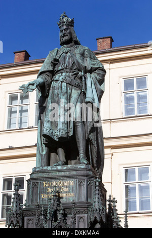 Charles IV, Heiliger römischer Kaiser und tschechischen König Geliebte, Ritter des Kreuzes Square, in der Nähe von Karlsbrücke, Prag, Tschechische Republik Stockfoto