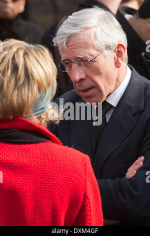 London, UK. 27. März 2014.  Der ehemalige Außenminister Jack Straw wohnt die Beerdigung. Die Beerdigung von Tony Benn findet statt am St Margarets Kirche, Westminster Abbey, London, Vereinigtes Königreich Credit: Nick Savage/Alamy Live News Stockfoto