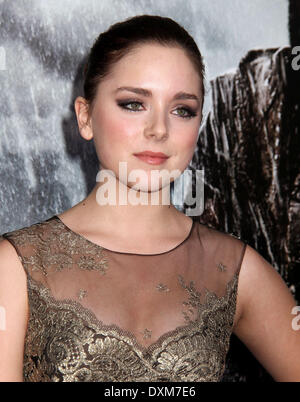 New York, New York, USA. 26. März 2014. Schauspielerin MADISON DAVENPORT besucht New York Premiere von 'Noah' bei Ziegfeld Theater statt. Bildnachweis: Nancy Kaszerman/ZUMAPRESS.com/Alamy Live-Nachrichten Stockfoto