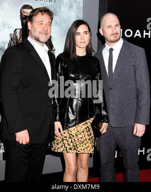 New York, New York, USA. 26. März 2014. Schauspieler RUSSELL CROWE, Schauspielerin JENNIFER CONNELLY und Regisseur DARREN ARONOFSKY besuchen die New Yorker Premiere von 'Noah' bei Ziegfeld Theater statt. Bildnachweis: Nancy Kaszerman/ZUMAPRESS.com/Alamy Live-Nachrichten Stockfoto