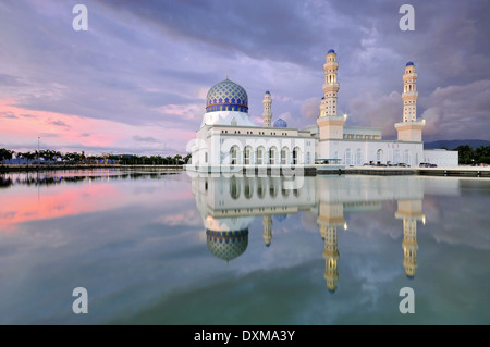 Kota Kinabalu Stadt schwimmende Moschee, Sabah Borneo Ost-Malaysia Stockfoto