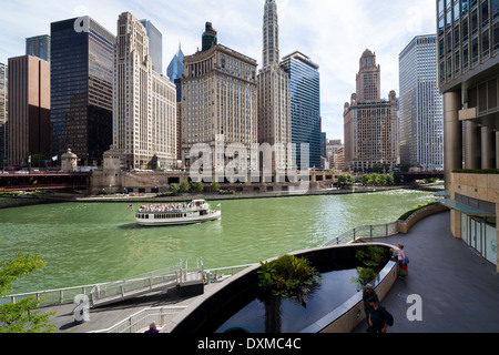 Chicago, Illinois, Vereinigte Staaten von Amerika, Innenstadt West Wacker Drive und Chicago river Stockfoto