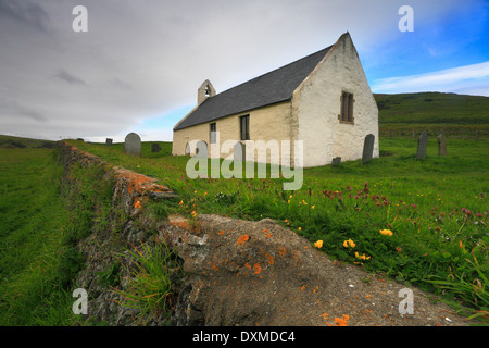 Die Kirche des Heiligen Kreuzes Mwnt, Ceredigion, Wales. Stockfoto