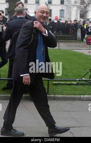 Westminster London, UK. 27. März 2014. Ehemaligen Londoner Bürgermeister Ken Livingstone als einer der vielen Gäste und Würdenträger, die Teilnahme an der Beerdigung des ehemaligen Labour MP Tony Benn am St.-Margarethen Kirche in Westminster Credit: Amer Ghazzal/Alamy Live-Nachrichten Stockfoto