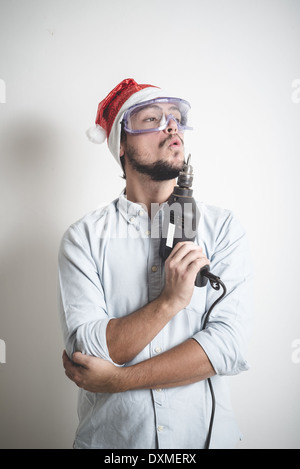 Bricolage Weihnachten stilvoll Jüngling auf weißem Hintergrund Stockfoto