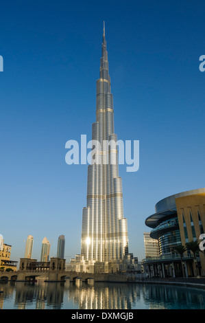 Burj Al Kalifa, weltweit höchsten Gebäude; Dubai, Vereinigte Arabische Emirate. Stockfoto