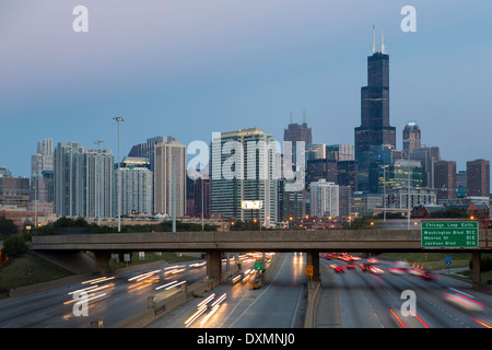 Chicago, Illinois, Vereinigte Staaten von Amerika, Interstate führt Downtown Stockfoto