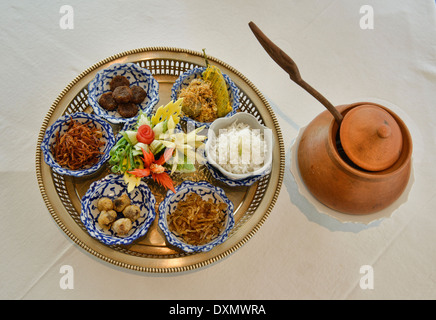 feine Portion Khao Chae, traditionelle thailändische Küche des königlichen Palast, Bangkok, Thailand Stockfoto
