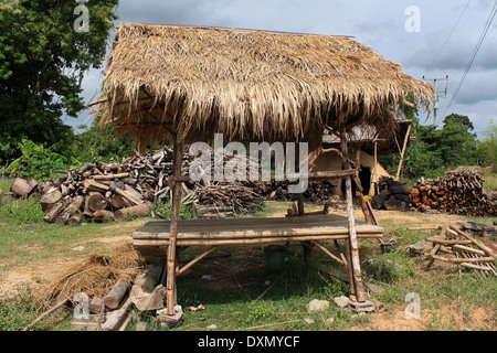 eine Hütte in einer Farm ist ein Rastplatz für Landwirt Stockfoto