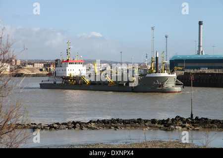 Bagger Sospan Dau am Hafen von Shoreham, West Sussex Stockfoto