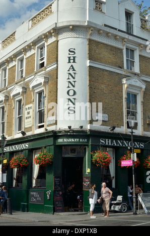 Shannons Pub in Portobello Road, Notting Hill, London, Großbritannien. Stockfoto