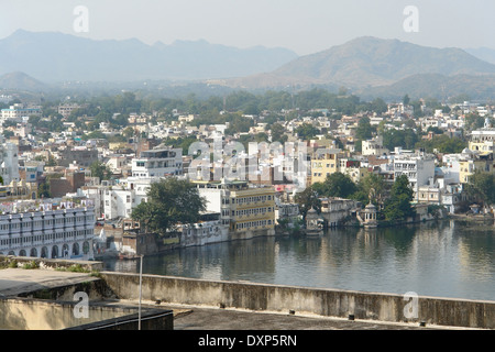 Aerial Stadtansicht von Udaipur, eine Stadt in Rajasthan, Indien Stockfoto