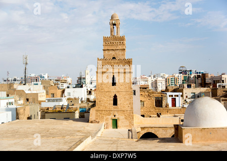 Minarett der großen Moschee in der Medina von Sfax, Tunesien Stockfoto