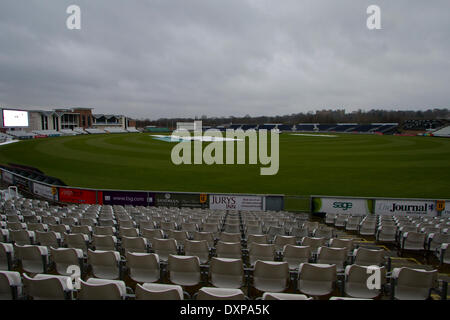 CHESTER-LE-STREET, GROßBRITANNIEN. 28. Mär. Eine sehr nasse Durham Emirates International Cricket Ground bedeutete, dass der amtierende Champions County, Durham County Cricket Club Vorsaison Medien Foto auf Freitag, 28. März 2014 schießen musste drinnen stattfinden. Bildnachweis: MARK FLETCHER/Alamy Live-Nachrichten Stockfoto