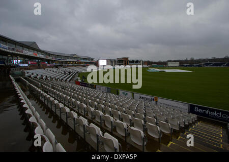 CHESTER-LE-STREET, GROßBRITANNIEN. 28. Mär. Eine sehr nasse Durham Emirates International Cricket Ground bedeutete, dass der amtierende Champions County, Durham County Cricket Club Vorsaison Medien Foto auf Freitag, 28. März 2014 schießen musste drinnen stattfinden. Bildnachweis: MARK FLETCHER/Alamy Live-Nachrichten Stockfoto