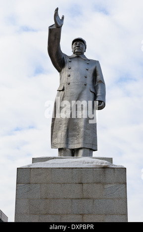 Statue von Mao Zedong auf Century Square. Stadt Jilin, Jilin Province, China. Stockfoto