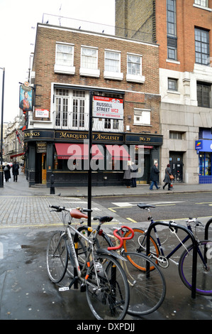 Der Marquess of Anglesey Kneipe an der Ecke von Russell Street & Bow Street im Herzen des Londoner Covent Garden Stockfoto