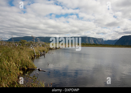 Kanada, Neufundland, Gros Morne National Park. Western Brook Pond. Western Brook Pond Trail, 6 km Park Trail im Landesinneren Fjord. Stockfoto