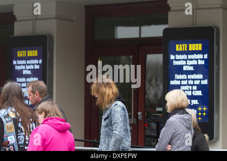 London UK. 28. März 2014. Tickets für die Konzerte von Kate Bush haben in 15 Minuten, nachdem die Sängerin eine Reihe von Konzerttermine angekündigt ausverkauft. Kate Bush machen eine Rückkehr Bühnenauftritt nach 35 Jahren, beginnend mit der Apollo Hammersmith noch in diesem Jahr Kredit Leben: Amer Ghazzal/Alamy Live-Nachrichten Stockfoto