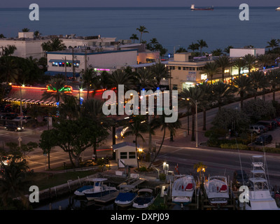 Nachtansicht von Fort Lauderdale, FL, USA Stockfoto