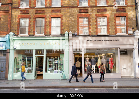 Kleine Geschäfte in Marylebone High Street, London, England, UK Stockfoto