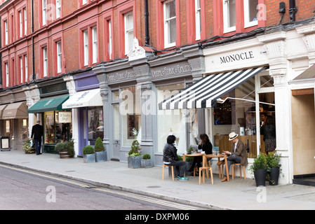 Kleine Geschäfte und Boutiquen in der Chiltern Street, Marylebone, London, Großbritannien Stockfoto