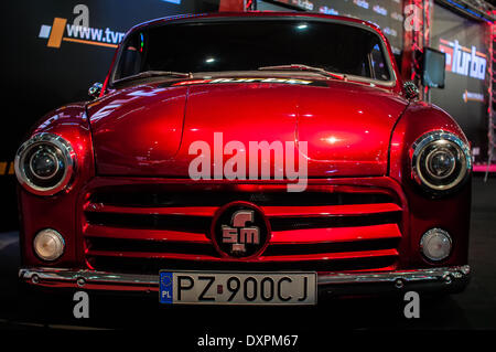 Poznan, Polen. 27. März 2014. Poznan Motor Show ist die größte Messeveranstaltung in Polen, der Automobilindustrie, organisiert jedes Jahr von der internationalen Messe. Auf dem Bild FSM Syrena V8. Bildnachweis: Lukas Juszczak/Alamy Live-Nachrichten Stockfoto