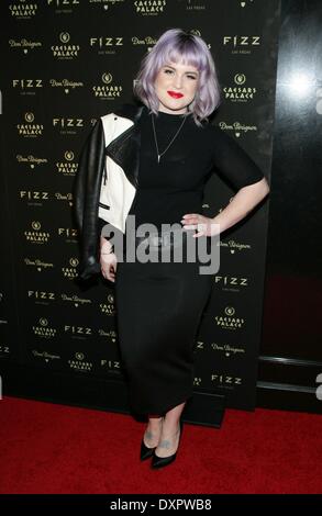 Las Vegas, NV, USA. 28. März 2014. Kelly Osbourne im Ankunftsbereich für Las Vegas Eröffnung FIZZ, FIZZ Las Vegas, Las Vegas, NV 28. März 2014. Bildnachweis: James Atoa/Everett Collection/Alamy Live-Nachrichten Stockfoto
