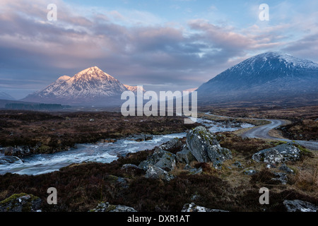 Auf Rannoch Moor östlich von Glencoe mit Blick auf den Eingang zu Glen Coe Stockfoto