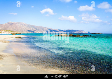 Elafonisi oder Elafonissi, "Deer Island" in griechischer Sprache, einer der schönsten Strände von Kreta Stockfoto