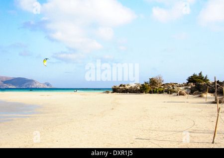 Elafonisi oder Elafonissi, "Deer Island" in griechischer Sprache, einer der schönsten Strände von Kreta Stockfoto