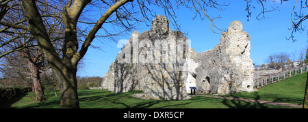 Frühling, St Pancras Priory, Lewes Priory, Stadt Lewes, Sussex County, England, UK Lewes Priory entstand zwischen 1078 und 1082 & Stockfoto