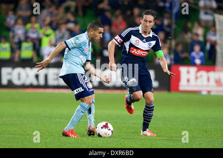 Melbourne, VICTORIA, Australien, Australien. 29. März 2014. ALI ABBAS (22) Mittelfeldspieler der Sydney FC in Aktion in 24 Vorrundenspiel zwischen Melbourne Victory und Sydney FC während der australischen Hyundai A-League-Saison 2013/2014 im AAMI Park. Bildnachweis: Tom Griffiths/ZUMA Wire/ZUMAPRESS.com/Alamy Live-Nachrichten Stockfoto