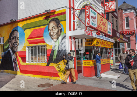 Afrikanisch-amerikanischen Helden in ein Wandbild auf Ben es Chili Bowl, U Street Bereich, Washington D.C., District Of Columbia. Stockfoto