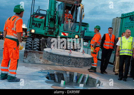 Niemegk, Deutschland, Betonplomben Einfahr-und Prüfstrecke A9 Stockfoto