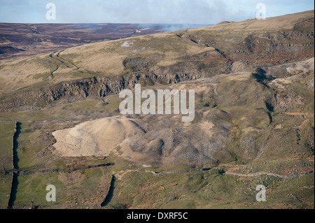 Alten Mine Abfälle verderben Haufen am Rand von Arkengarthdale Moor, Yorkshire, Großbritannien Stockfoto