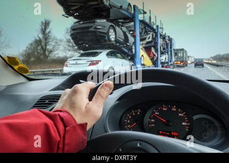 Fahren auf der Autobahn bei schlechtem Wetter, Vereinigtes Königreich Stockfoto