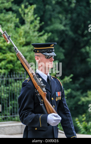 Ehrengarde, Grabmal der unbekannten, Nationalfriedhof Arlington, Virginia Stockfoto