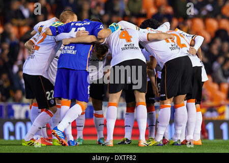 Valencia, Spanien. 30. März 2014. Valencia Spieler versammeln vor dem La Liga-Spiel zwischen Valencia CF und Getafe im Mestalla-Stadion, Valencia-Credit: Action Plus Sport/Alamy Live News Stockfoto