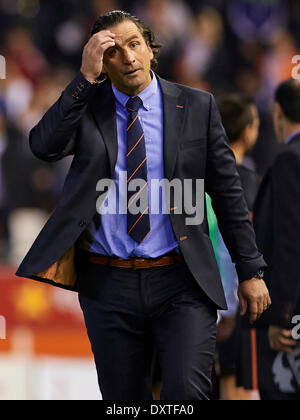 Valencia, Spanien. 30. März 2014. Valencia CF Trainer Juan Antonio Pizzi, reagiert während der La Liga-Spiel zwischen Valencia CF und Getafe im Mestalla-Stadion, Valencia-Credit: Action Plus Sport/Alamy Live News Stockfoto