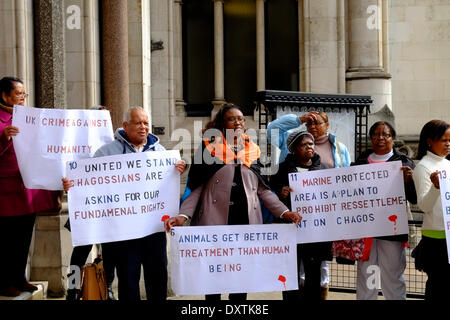 London, UK. 31. März 2014. Die Demonstration ist, markieren Sie die zweitägige Beschwerde gegen die Ablehnung der High Court die gerichtliche Überprüfung von der MPA im April von Olivier Bancoult gebracht. Die Inselbewohner Kampf zurück nach Hause führte zu einem jahrzehntelangen Rechtsstreit im Vereinigten Königreich Gerichte Credit: Rachel Megawhat/Alamy Live News Stockfoto